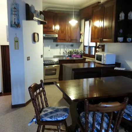 Frontemare Azzurra Каорле